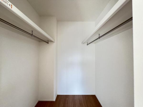 横須賀市長坂３丁目 戸建 ウォークインクローゼット