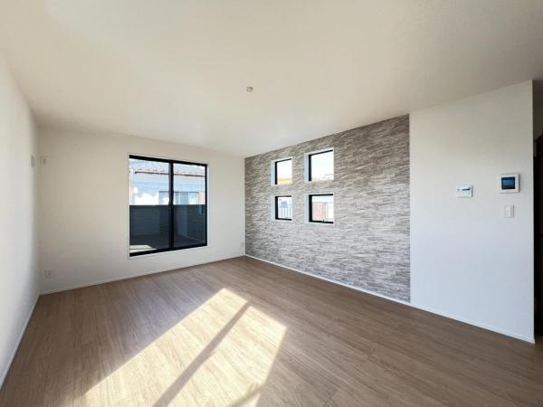 横須賀市長坂３丁目 戸建 リビング