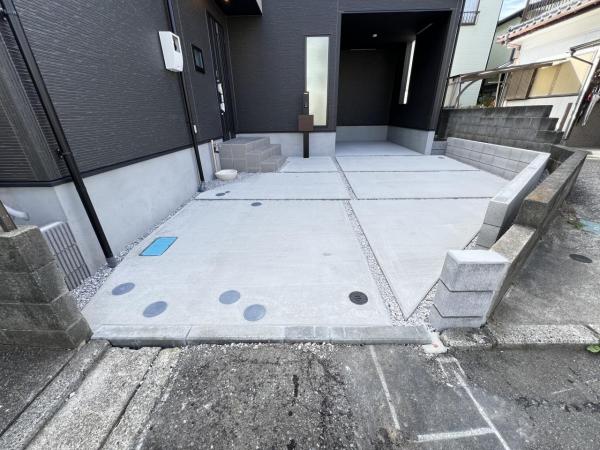 横須賀市長坂３丁目 戸建 駐車場