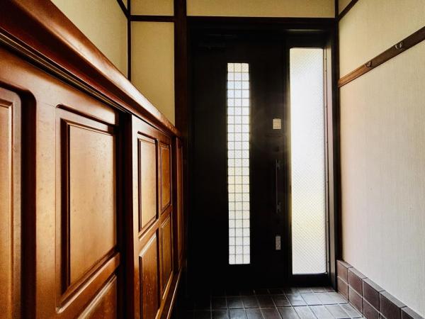 横須賀市安浦町３丁目 中古戸建 玄関