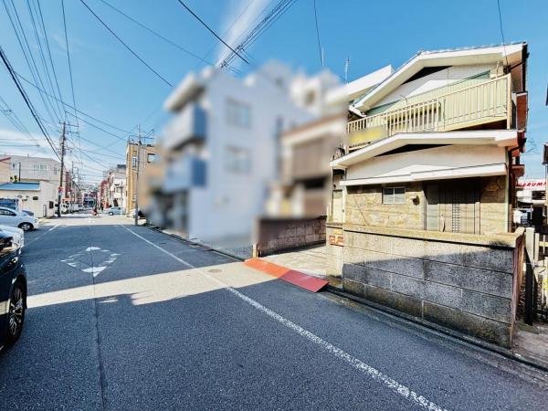 横須賀市安浦町３丁目 中古戸建 前面道路含む現地写真