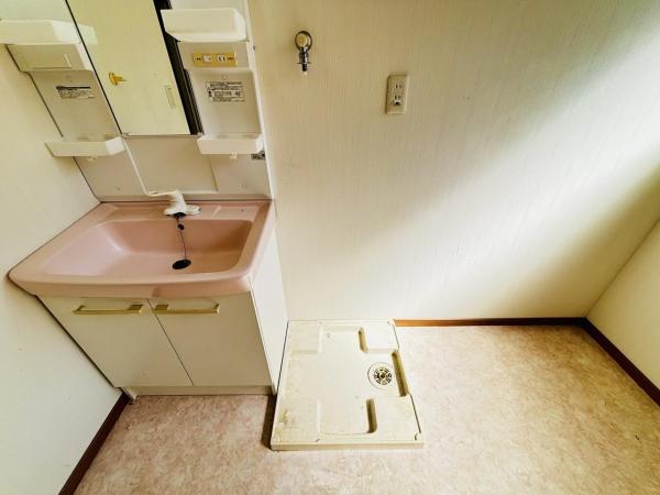 横須賀市安浦町３丁目 中古戸建 ランドリースペース