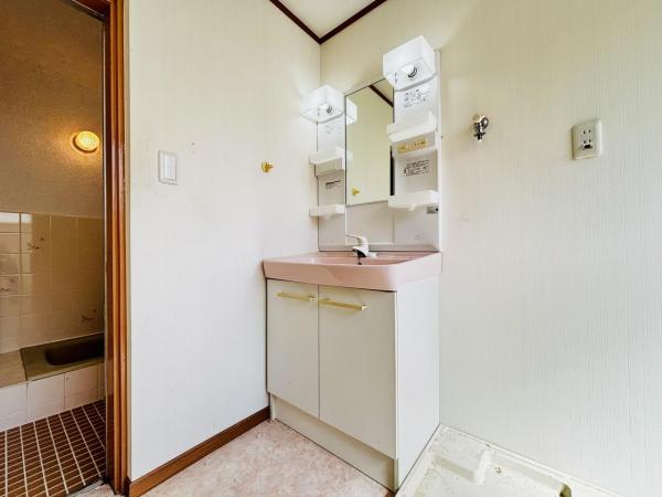 横須賀市安浦町３丁目 中古戸建 洗面化粧台