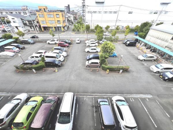 平塚スカイハイツ 駐車場