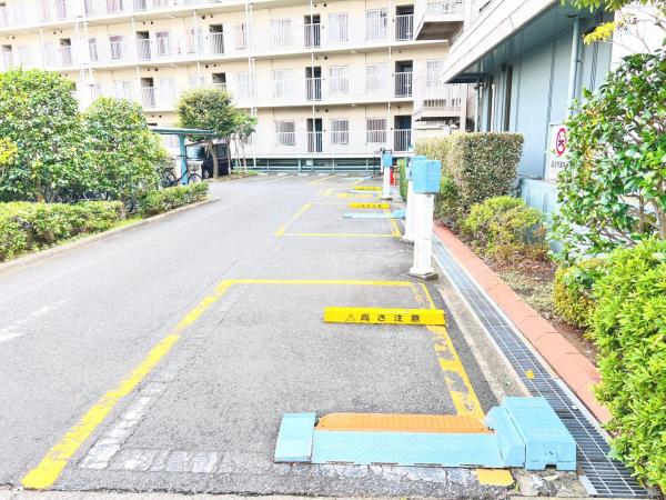 平塚スカイハイツ 駐車場