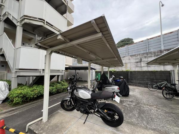 東建ニューハイツ戸塚 駐輪場