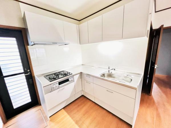 千葉市中央区宮崎町 中古戸建 キッチン
