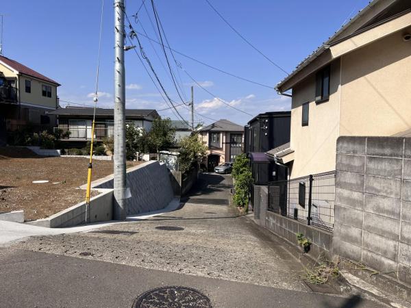 町田市玉川学園１丁目 土地 前面道路含む現地写真