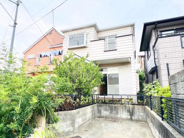 横浜市栄区東上郷町 中古戸建 現況写真