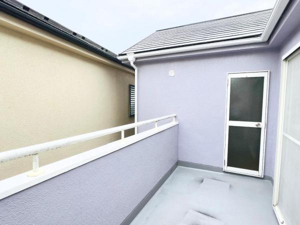 横浜市栄区中野町 中古戸建 バルコニー
