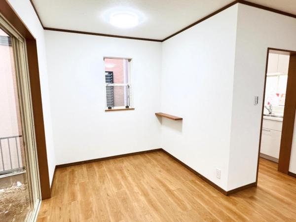 横浜市栄区中野町 中古戸建 リビングダイニング