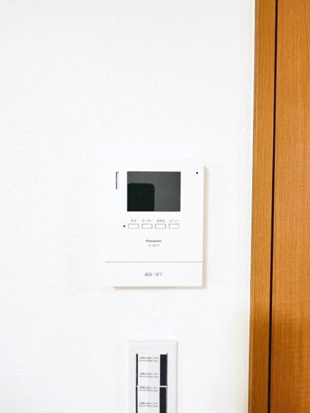 横浜市栄区中野町 中古戸建 TVモニター付きインターフォン