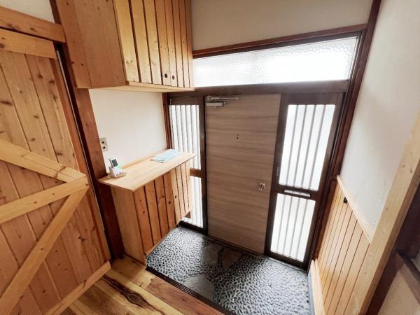 小田原市東町４丁目 中古戸建 玄関