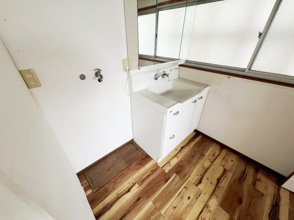 小田原市東町４丁目 中古戸建 ランドリースペース