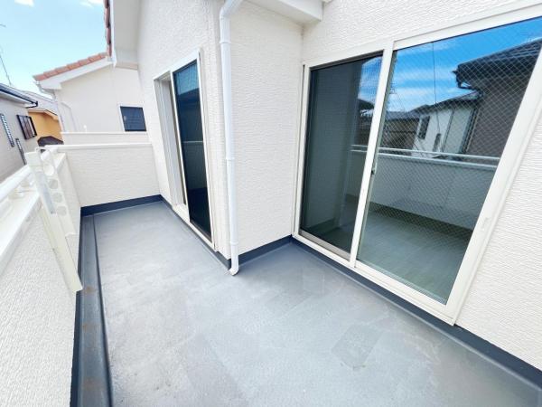 茅ヶ崎市今宿 中古戸建 バルコニー