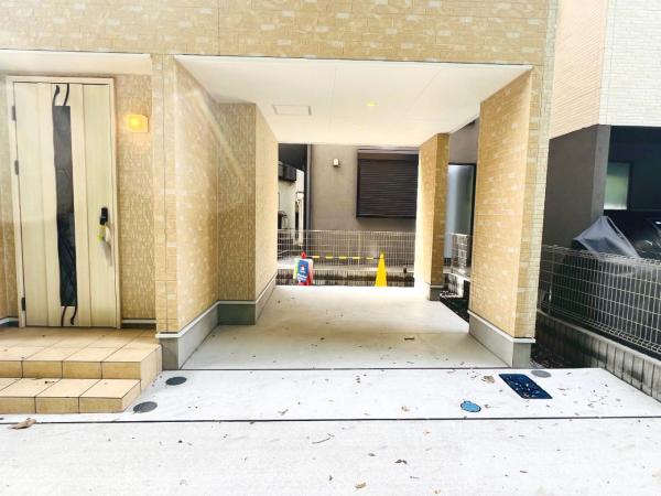 横浜市磯子区岡村３丁目 中古戸建 駐車場