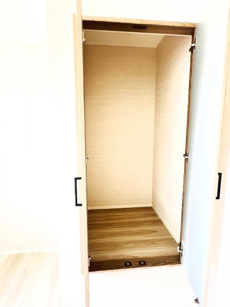 横浜市磯子区岡村３丁目 中古戸建 収納