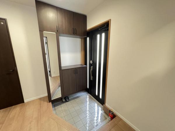 大和市下鶴間戸建5 玄関