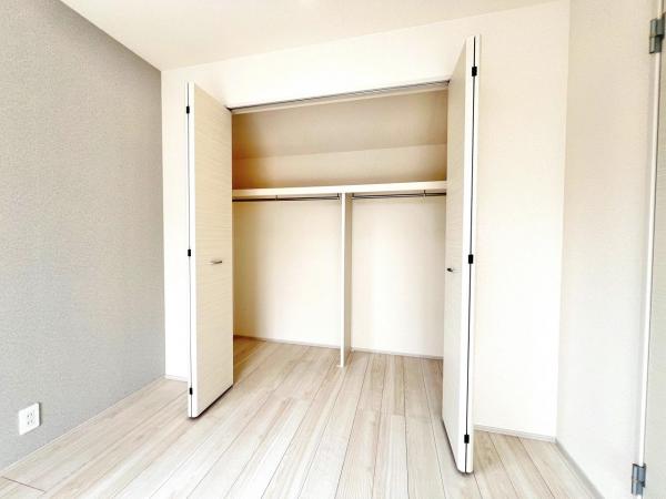 高座郡寒川町小谷２丁目 戸建 収納