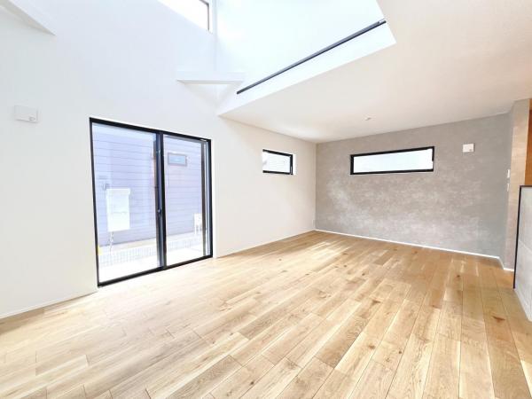 海老名市杉久保南３丁目 戸建 リビング