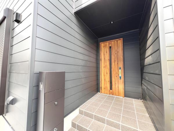 海老名市杉久保南３丁目 戸建 玄関