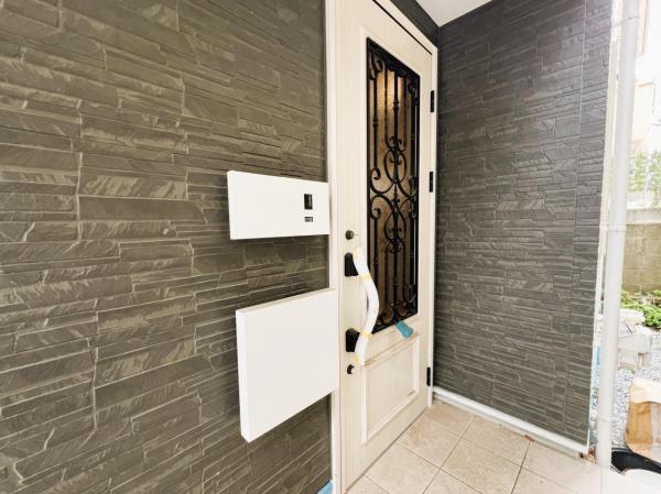 大和市上草柳９丁目 戸建 玄関