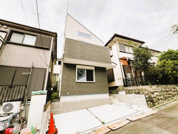 大和市上草柳９丁目 戸建 前面道路含む現地写真