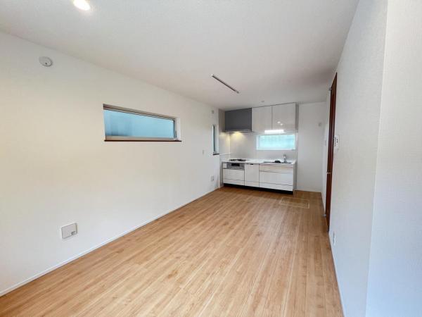 大和市上草柳９丁目 戸建 リビングダイニング