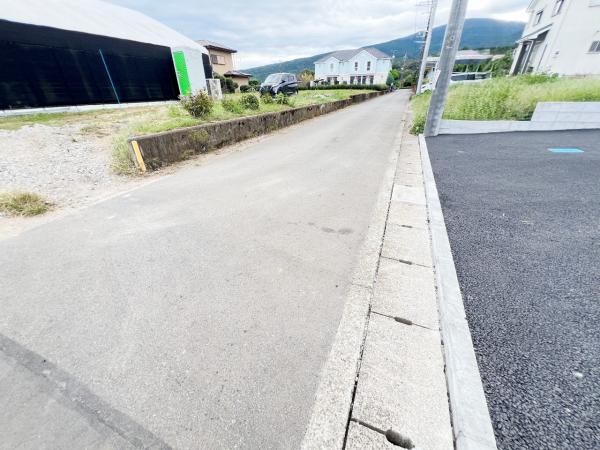 南足柄市福泉 第4 前面道路含む現地写真