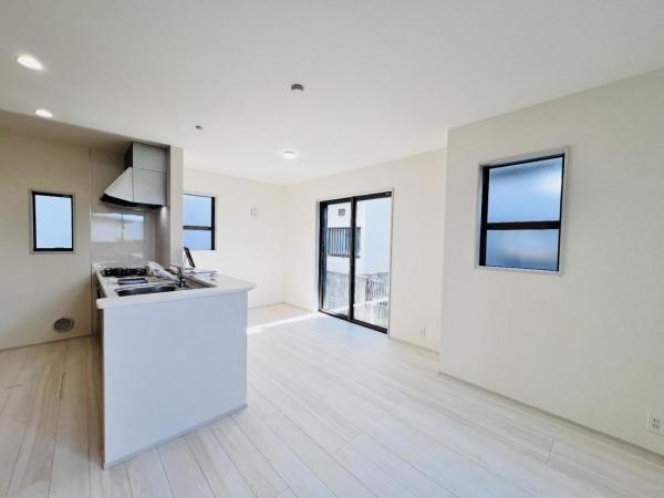 昭島市中神町 リビングダイニング