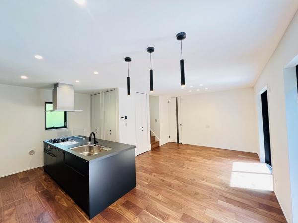 相模原市中央区陽光台４丁目 戸建 リビング