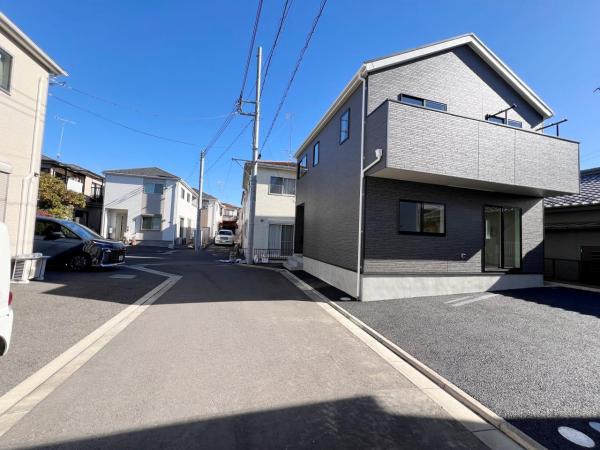 愛川町中津 第135 前面道路含む現地写真