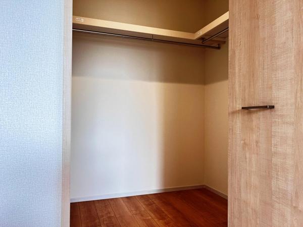 武蔵村山市伊奈平５丁目 戸建 ウォークインクローゼット