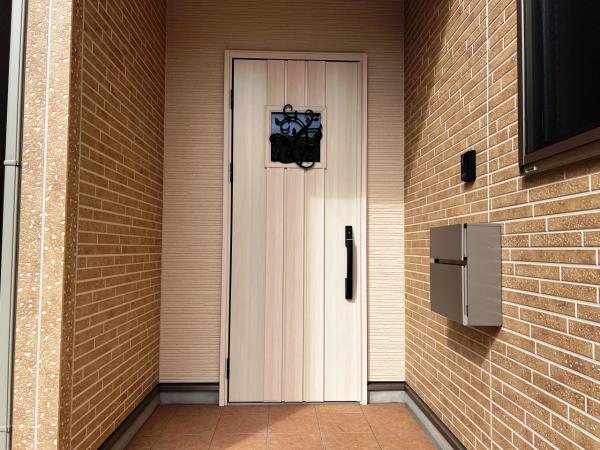 武蔵村山市伊奈平５丁目 戸建 玄関