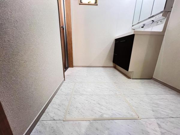 武蔵村山市伊奈平５丁目 戸建 脱衣所