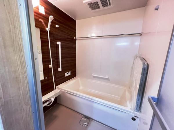 武蔵村山市伊奈平５丁目 戸建 浴室