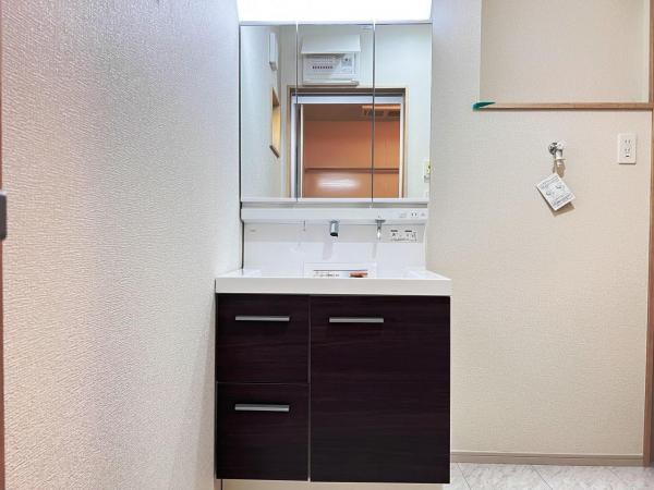 武蔵村山市伊奈平５丁目 戸建 洗面化粧台