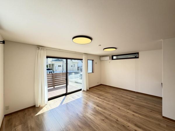 横須賀市池田町６丁目 中古戸建 リビング