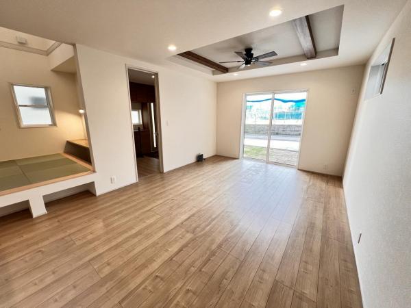 大和市福田(1196ー2) リビングダイニング