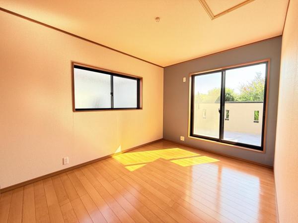 千葉市中央区生実町 中古戸建 寝室