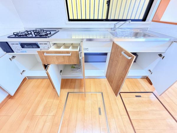 千葉市中央区生実町 中古戸建 キッチン