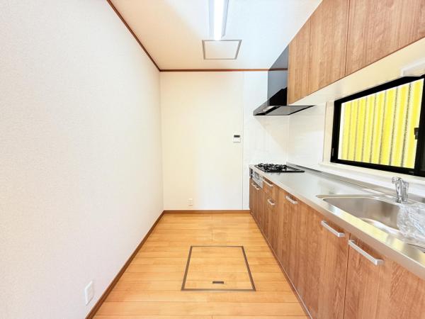 千葉市中央区生実町 中古戸建 キッチン