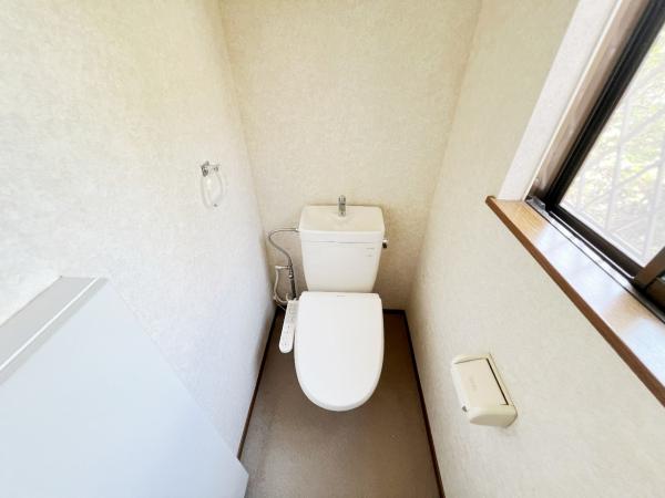 中郡二宮町緑が丘３丁目 中古戸建 トイレ
