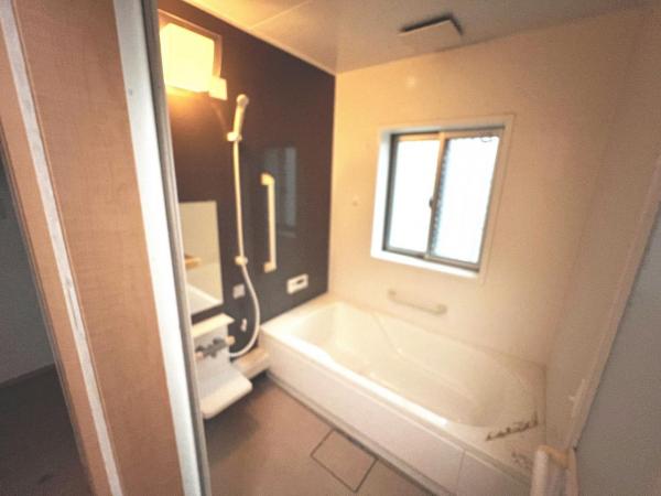 伊勢原市上粕屋 中古戸建 浴室