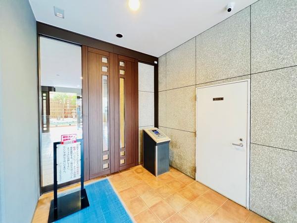 プレヴィオ橋本 エントランス（外）