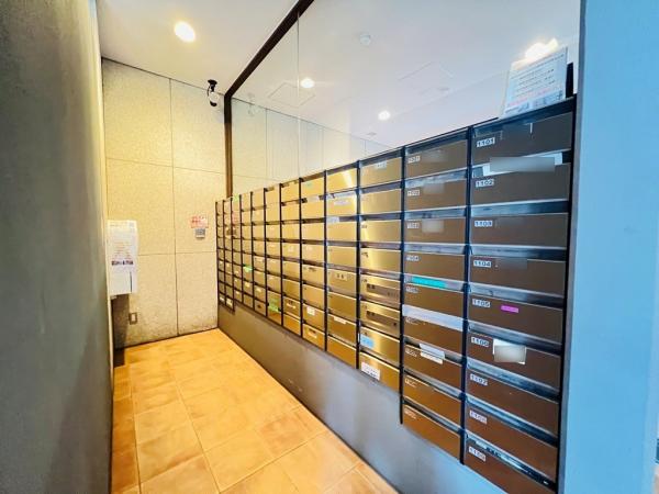 プレヴィオ橋本 郵便受け