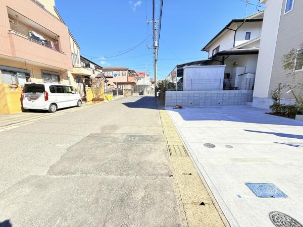 中央区蘇我5丁目614番 前面道路含む現地写真