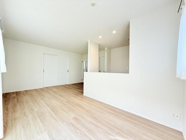 中央区蘇我5丁目614番 リビング