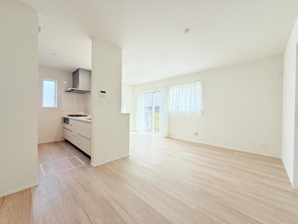 中央区蘇我5丁目614番 リビングダイニング