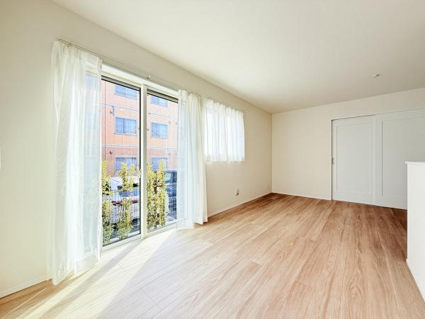 中央区蘇我5丁目614番 リビングダイニング